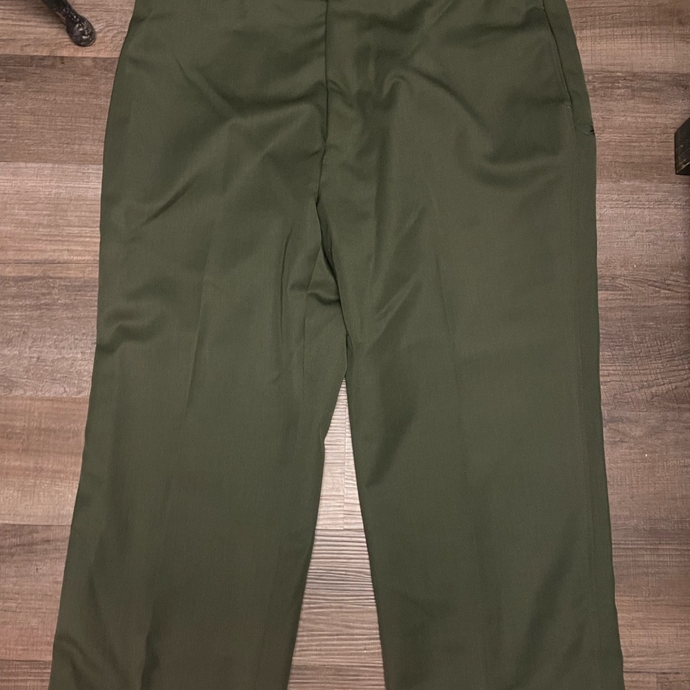 Men’s Army Green Frontline Size 44 Pants